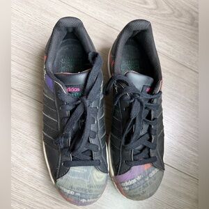 Adidas sneakers unisex